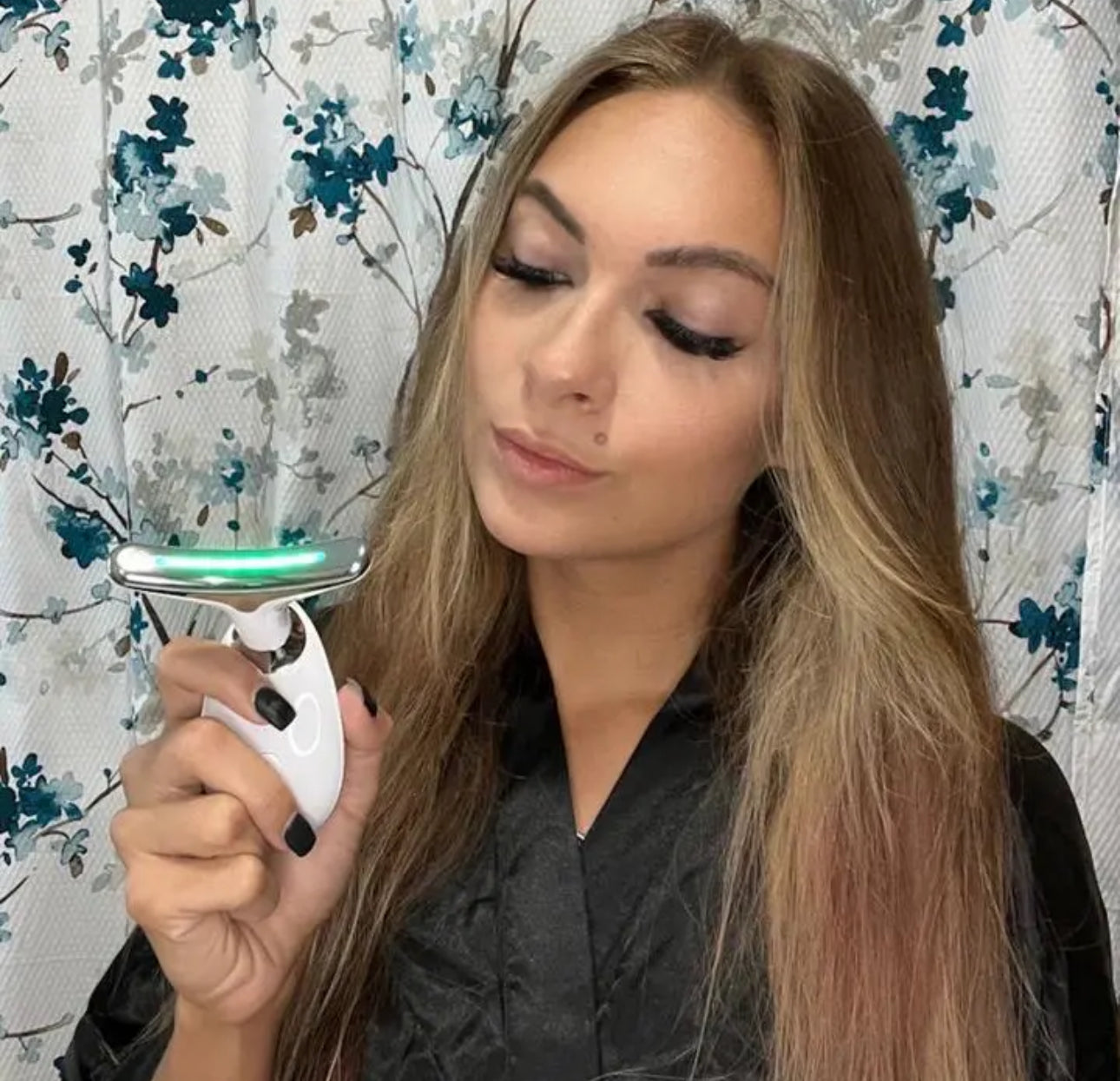 Masajeador Facial Microcorriente